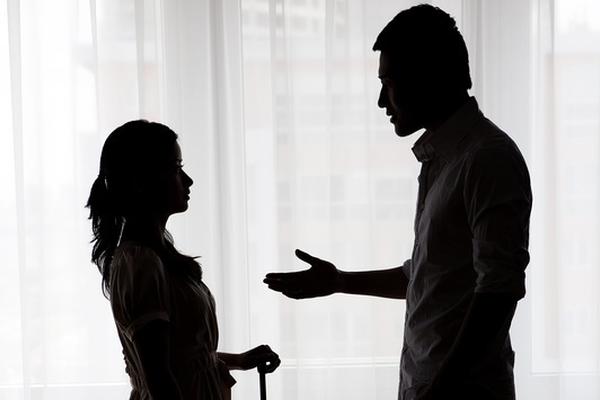 婚姻心理咨询：夫妻关系中，经常相互指责，如何调整？
